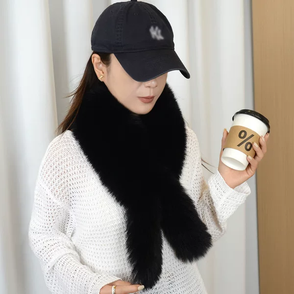 High-End Faux Fox Fur Magnetic Scarf for Women, Korean Style Fashion Shawl, Light Luxury Versatile Neck Warmer, Plush Elegant Fur Collar Neck Protector