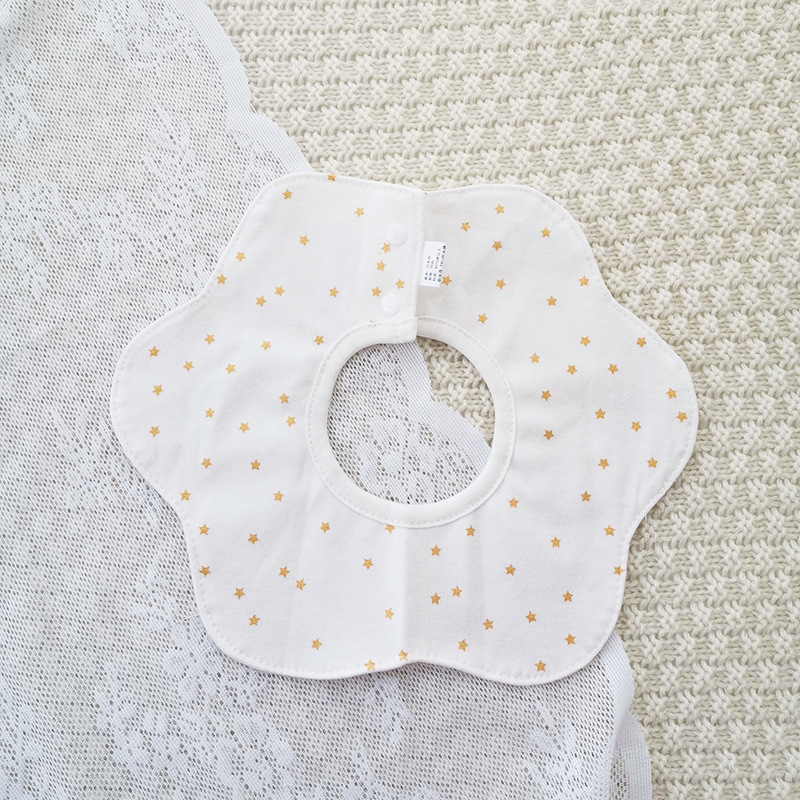 Bebé recién nacido otoño e invierno nuevo estilo flor saliva toalla algodón bebé impermeable escupir babero 360 grados rotación