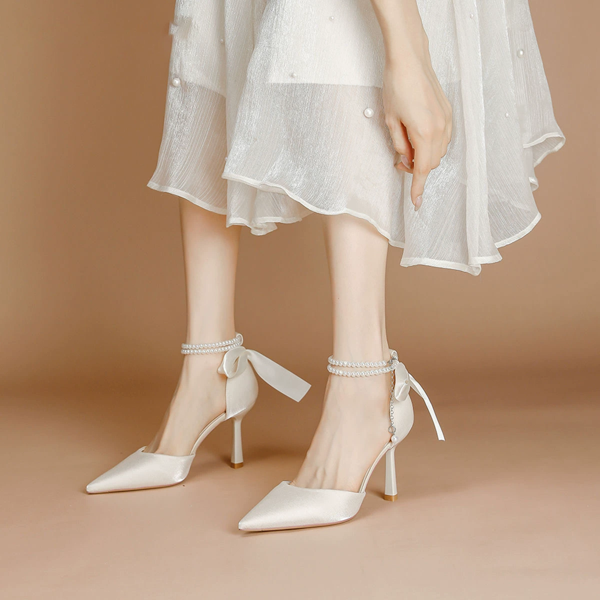 Французский фея стиль темперамент на высоком каблуке женский 2024 новый жемчуг бант