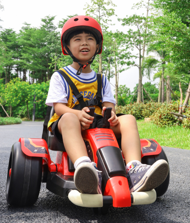 酷小孩电动儿童卡丁车音乐电动童车