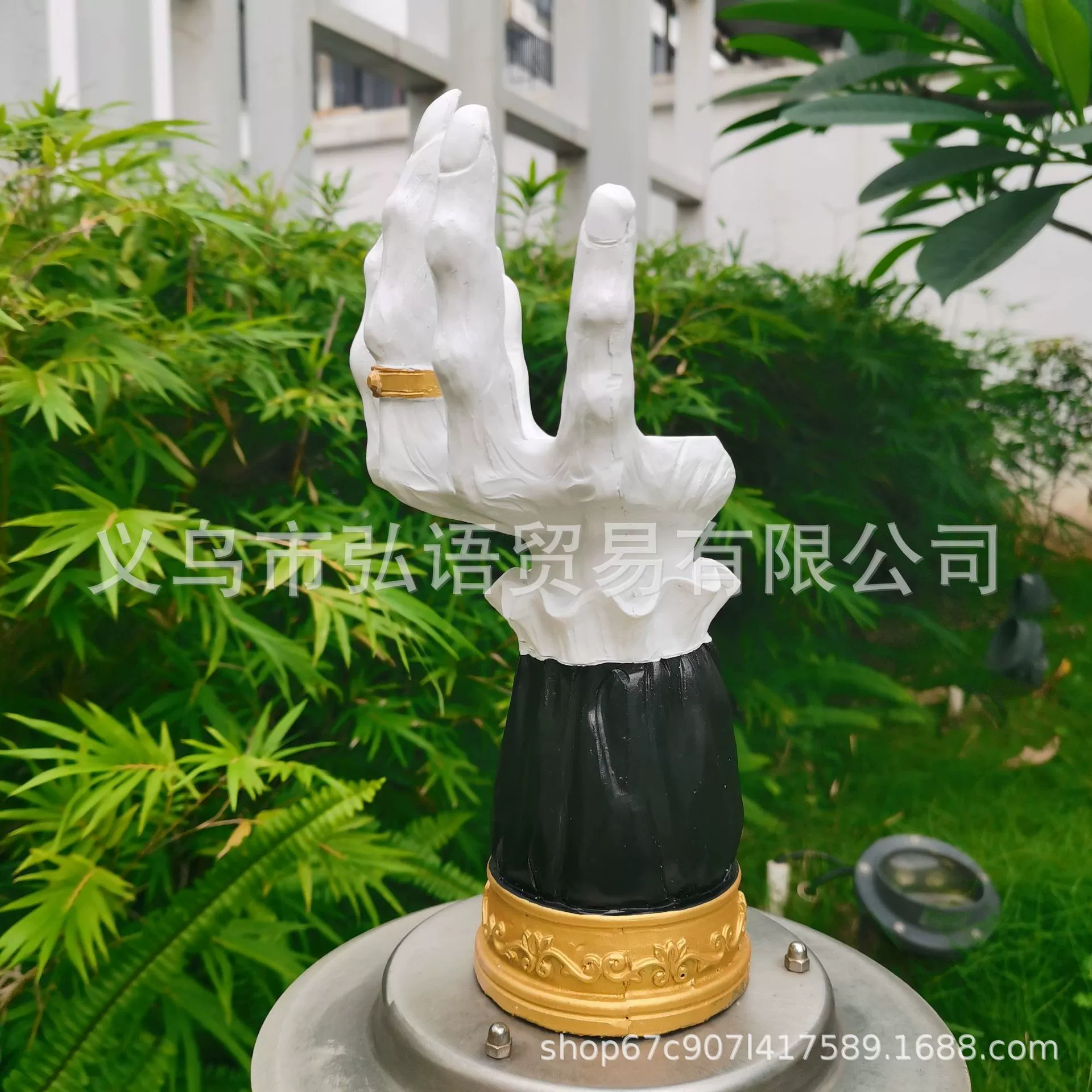 Cross-border new product witch hand candlestick resin ornaments joint hand tray crafts furniture desk decoration ready stock