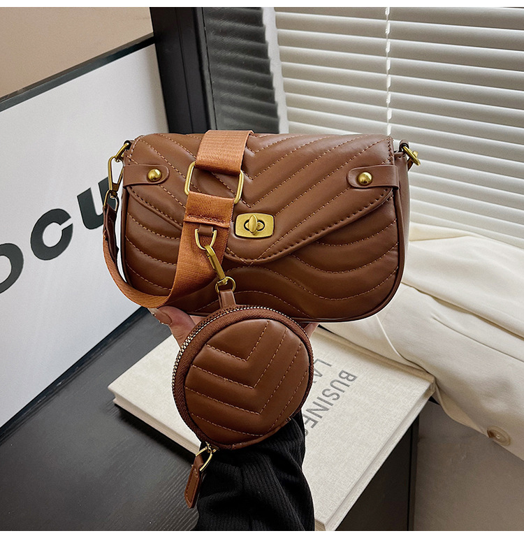 Borsa a tracolla da donna, borsa a spalla con catena elegante_voghion.com