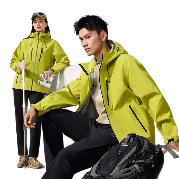 Trendy Hong Kong-style three-in-one outdoor couple's windproof and waterproof jacket for mountaineering