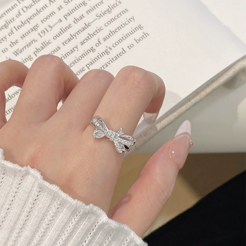 Fashionable sophisticated ring with bow, silver 925 sample, light luxury style, high-quality style, on index finger