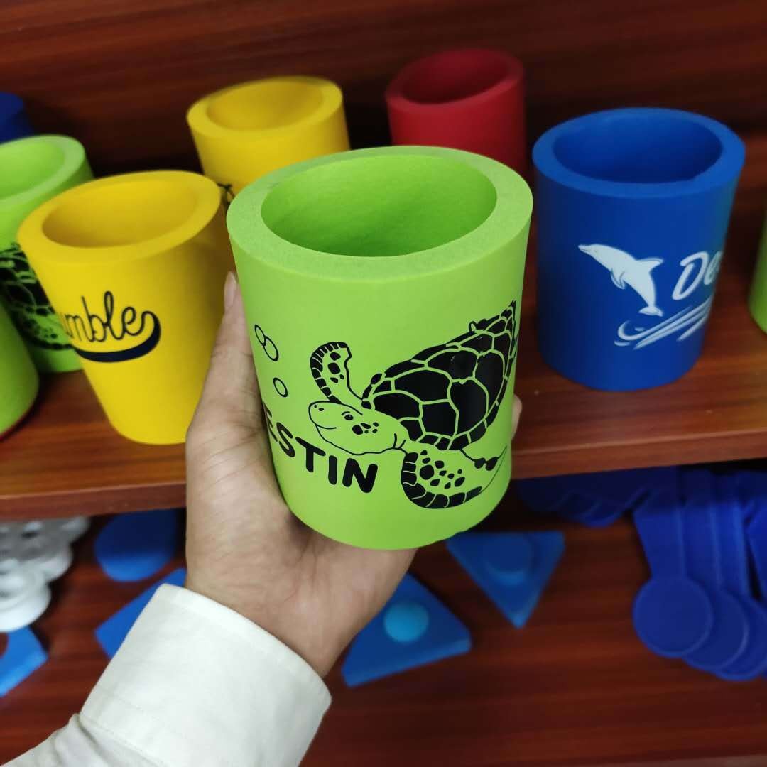 厂家直供NBR橡塑发泡杯套NBR易拉罐可乐底座杯套啤酒杯套可印刷lo