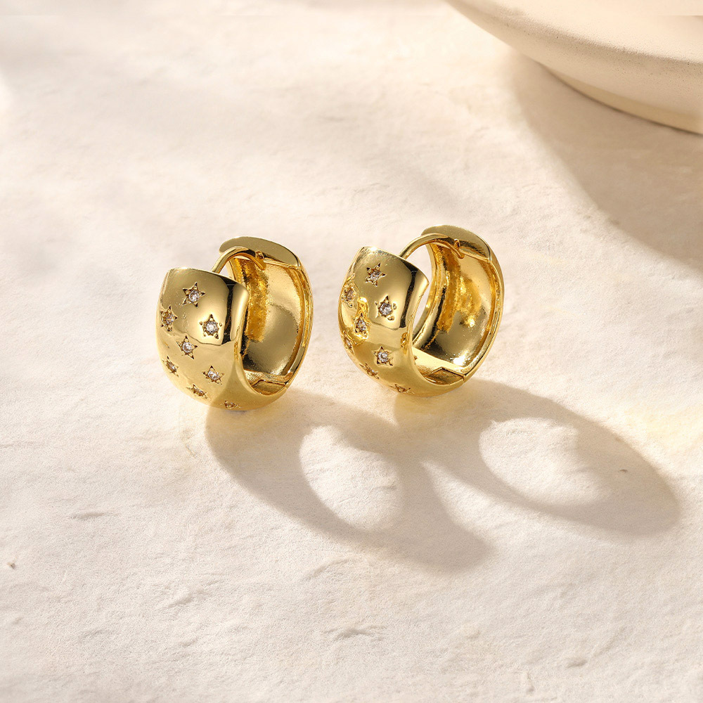 Temperamento de lujo ligero transfronterizo europeo y americano tendencia moda ocho estrellas cobre personalidad exquisita amor todo fósforo aretes mujer