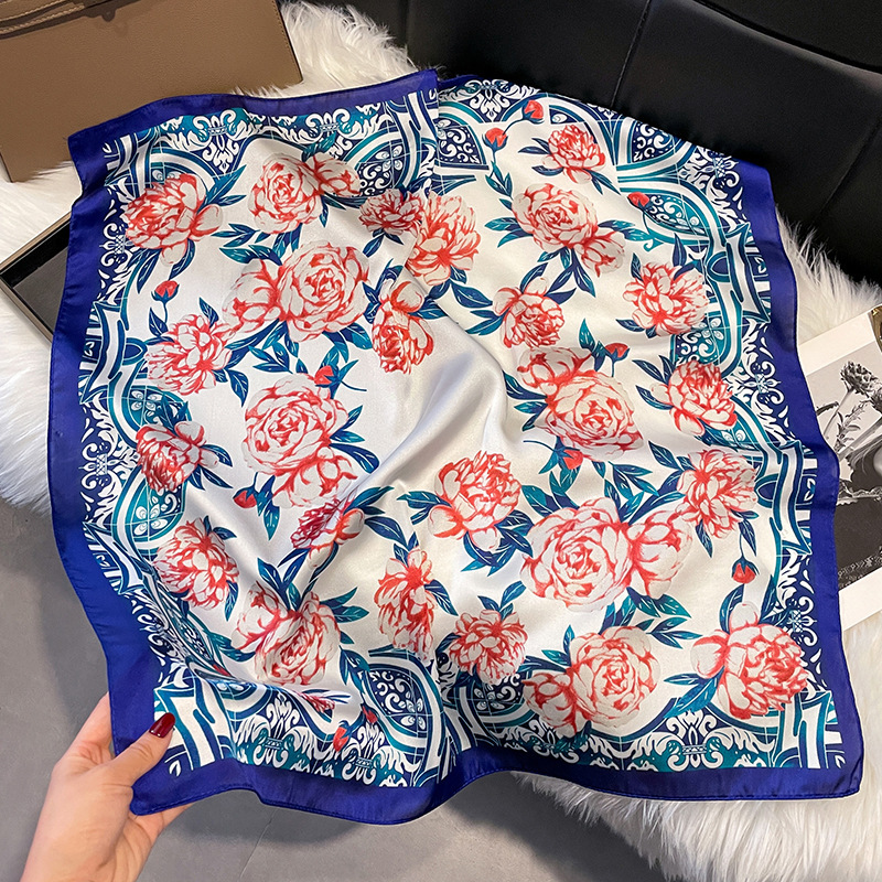 新商品の小さい方の巾70cm韓国のサテンの方の巾のシルクの女性の装飾の小さいマントは首を囲んで多くの卸売りをします。|undefined