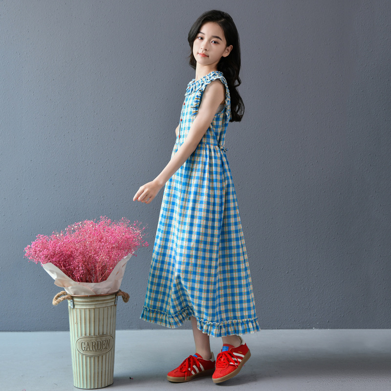Real shot spot 2025 niñas a cuadros estilo coreano dulce vestido de algodón con mangas voladoras cuello redondo falda larga a cuadros azules