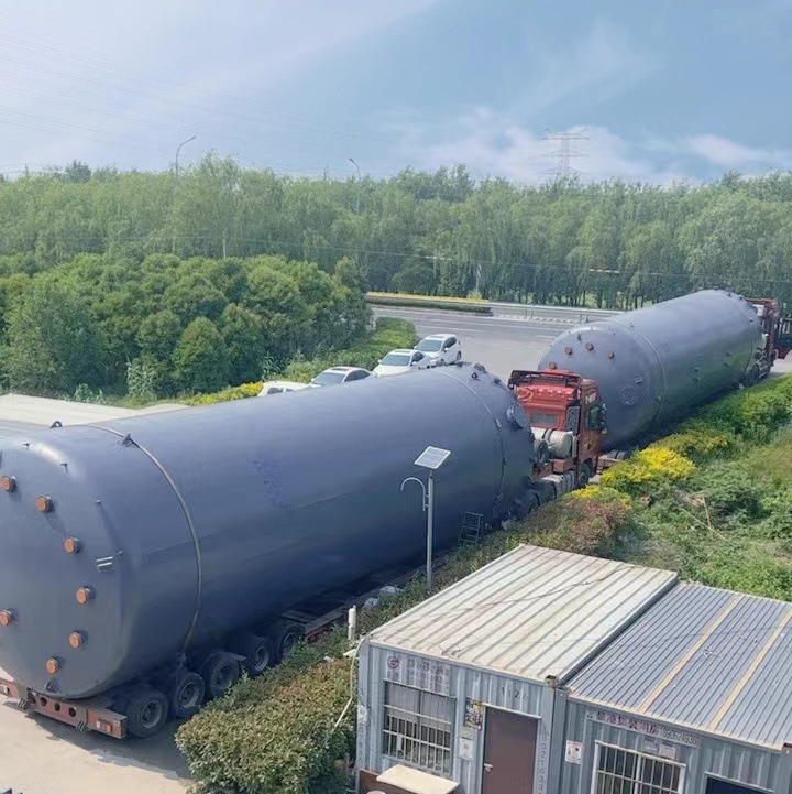 钢衬塑盐酸罐,亚硫酸储罐,钢衬PE储罐,碱液储罐圣泰防腐专业质造