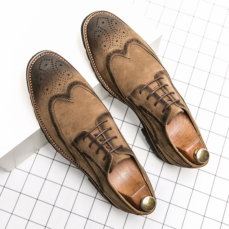 Primavera y otoño nuevos zapatos de moda casuales de negocios para hombres 46 tendencia retro europea y americana comercio exterior de tamaño grande zapatos de cuero de punta jóvenes para hombres