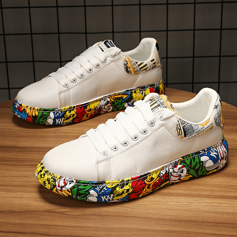 Zapatos de moda para hombres de graffiti, zapatos de skate de pareja de moda transpirables, zapatos casuales de altura para hombres, zapatos blancos pequeños