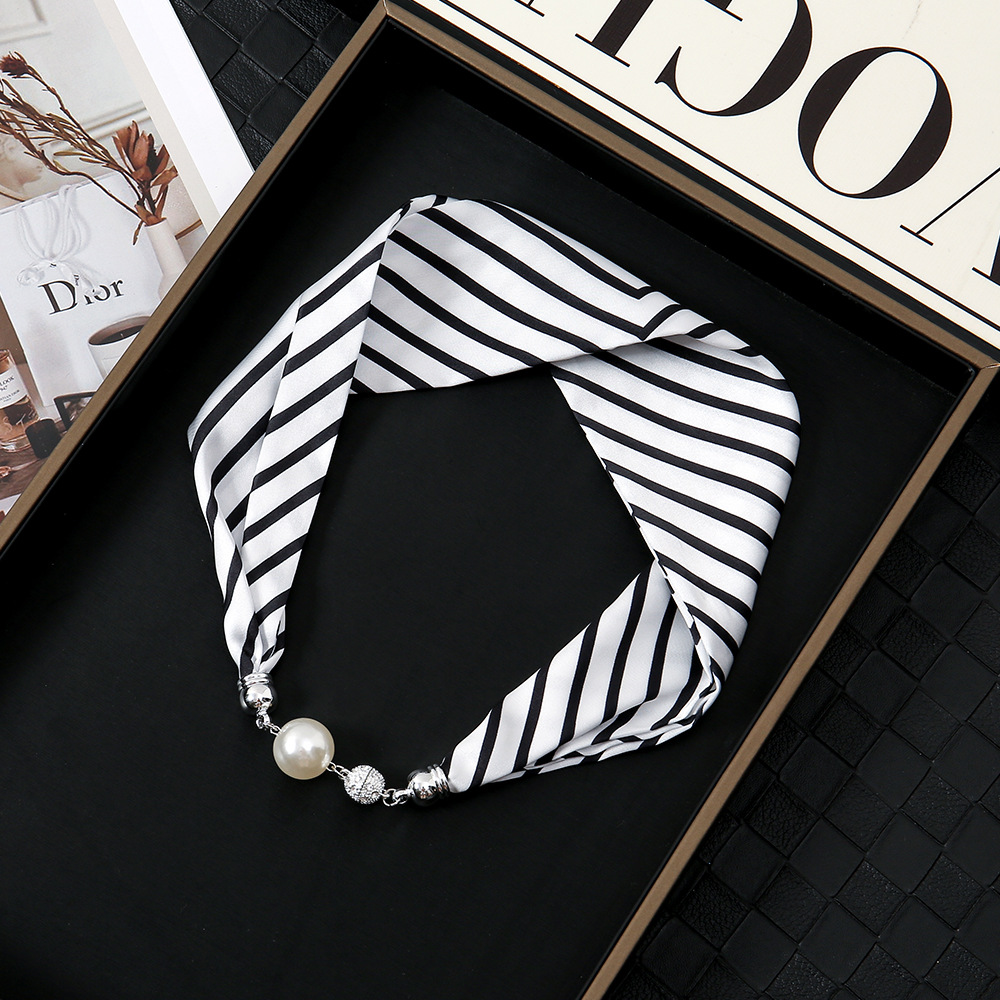 Pañuelo de seda con hebilla magnética de diamantes con incrustaciones de perlas collar mujer retro todo fósforo moda bufanda fina hebilla autocebante babero al por mayor