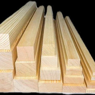 Pine Wood Squares, Solid Wood Polished Wood Strips, Wooden Boards, Handmade Columns, Keel Partitions, Long Strips of Raw Wood Materials for Delivery