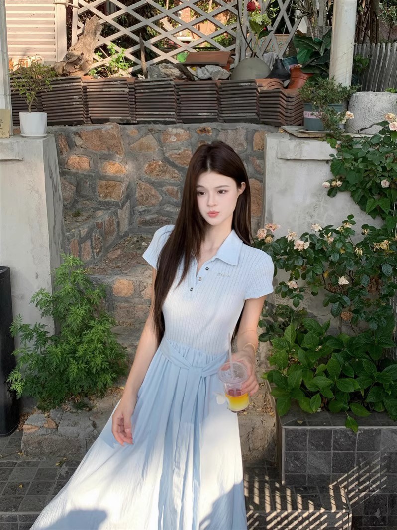 韓国ポロカラーストラップ半袖ドレス女性の夏ニッチウエストユニークな美しいブルーaラインロングスカート