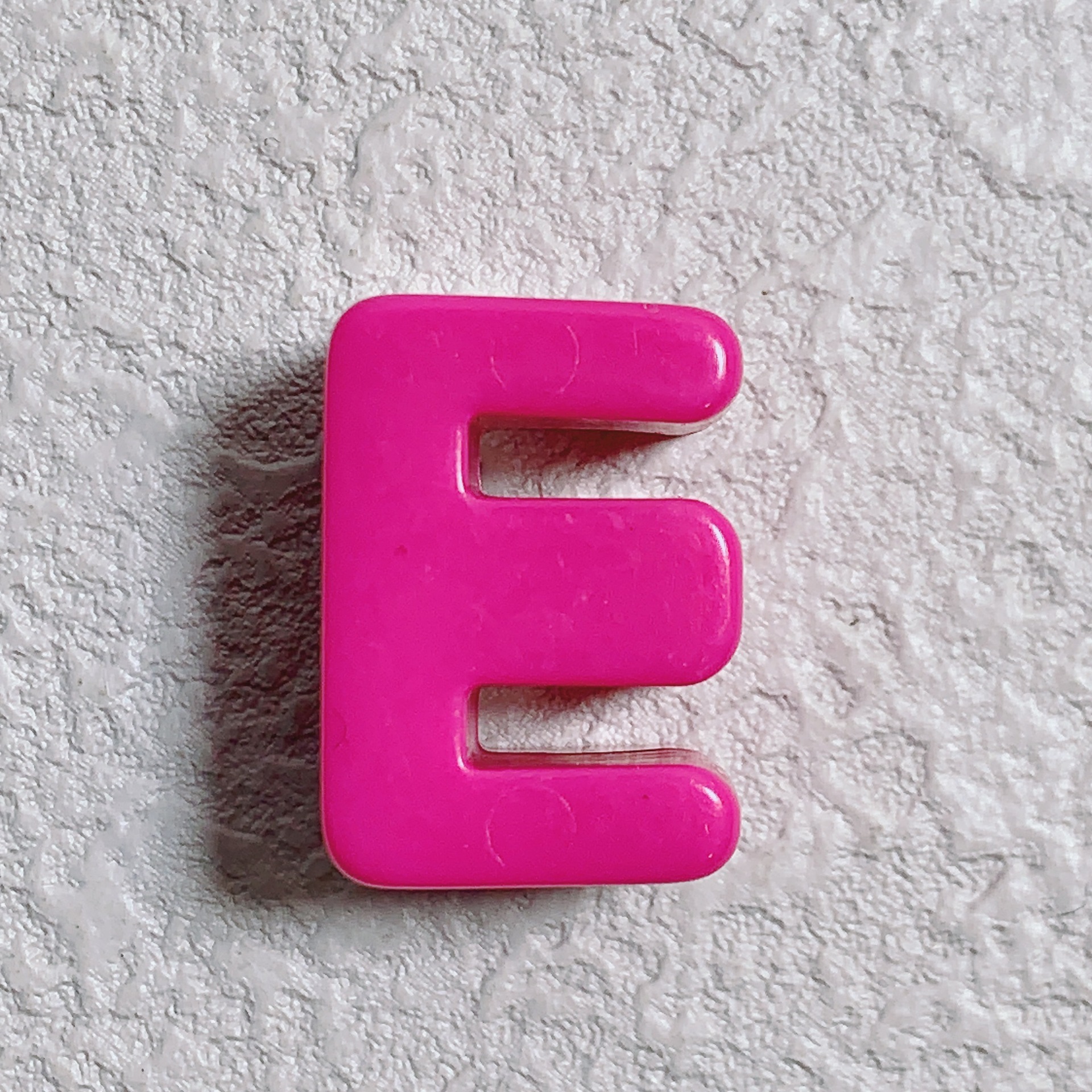 E (Rose Red)