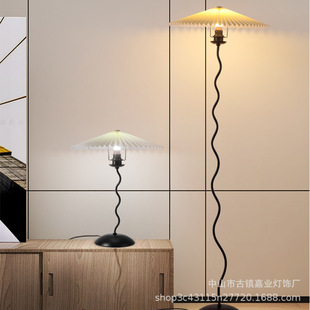 Vintage Pleated Floor Lamp Internet Celebrity Japanese Style Living Room Bedroom Floor Lamp Medieval ins Bedside Pleated Atmosphere Table Lamp