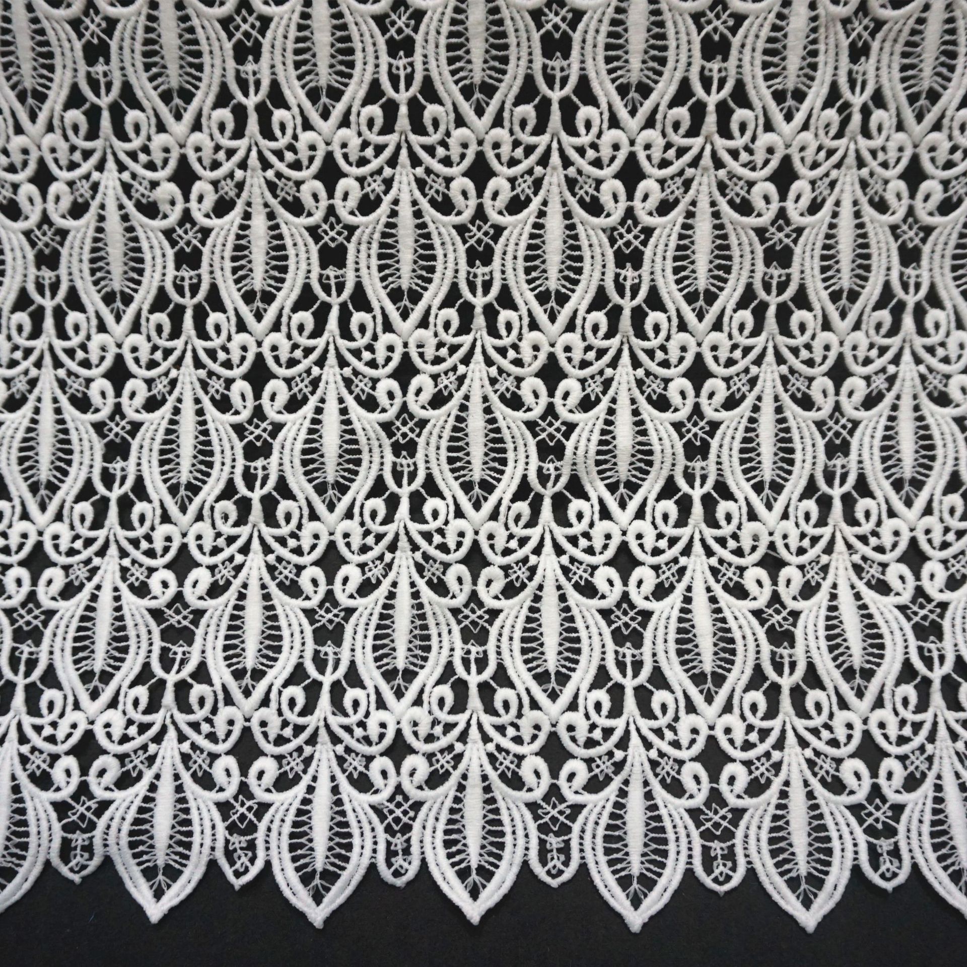 工厂 蕾丝花边 刺绣牛奶丝水溶花边 花朵婚纱礼服连衣裙网纱面料