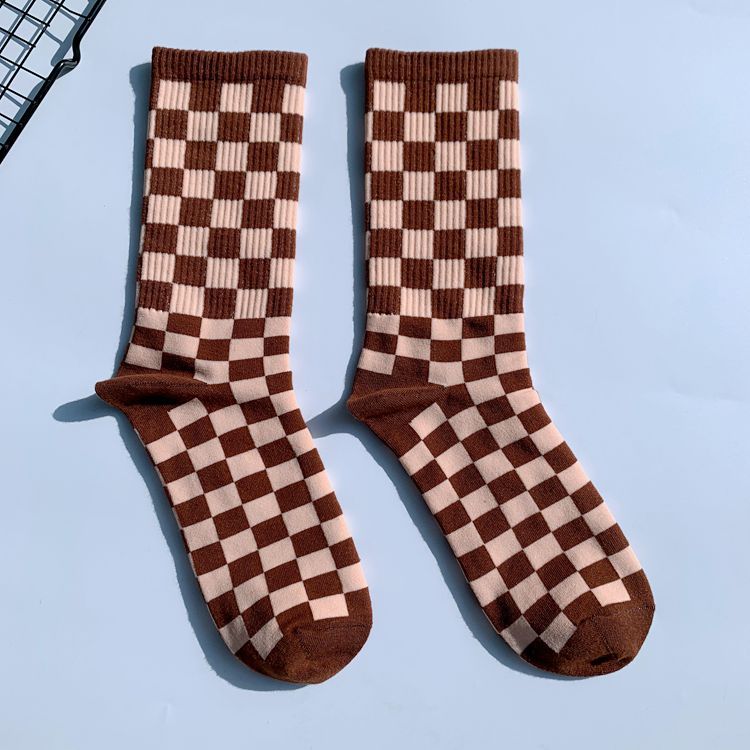 Calcetines de cuadros de tablero de la calle de la moda de los hombres calcetines de la marca de moda europea y americana calcetines de mediados de becerro estilo universitario Plaid algodón Skateboard calcetines deportivos al por mayor