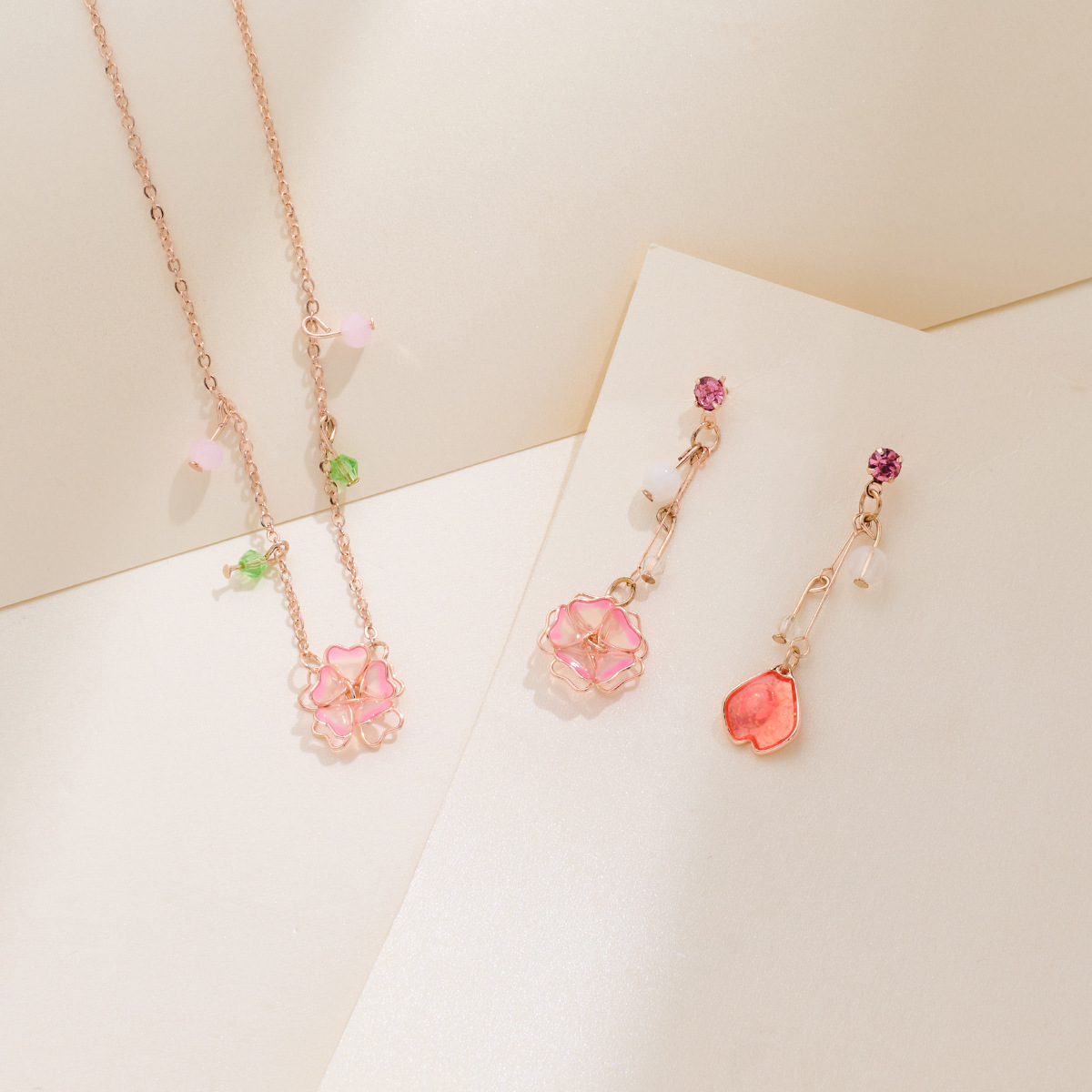 Cherry blossom necklace female summer design sense niche crystal pendant pink flower light luxury sweet extremely fine clavicle chain