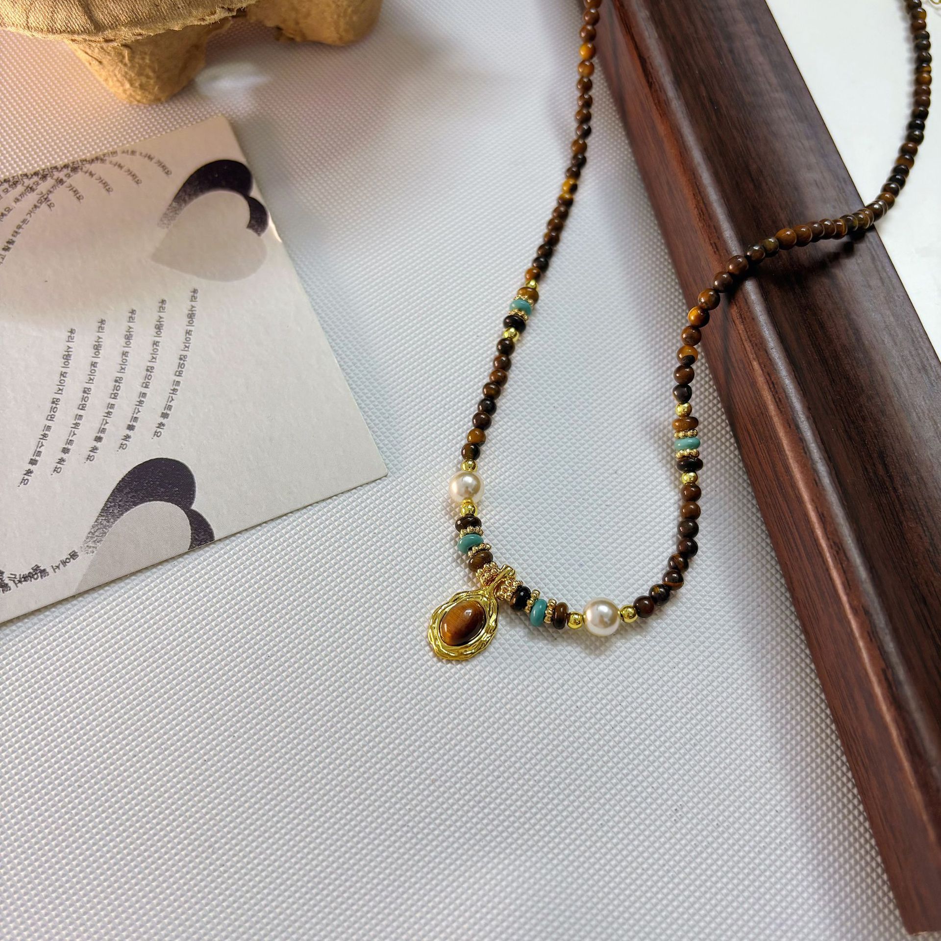 Organic retro necklace from pearl