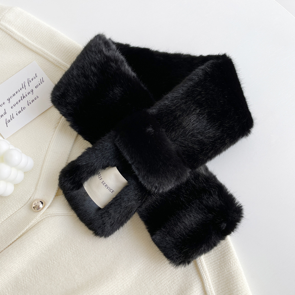 Sciarpa calda in peluche con croce di capelli di coniglio imitazione lontra in tinta unita versatile da donna di moda invernale coreana per studenti_voghion.com