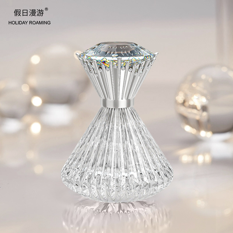 Holiday roaming Diamond perfume women's long-lasting fragrance and light fragrance e-commerce live supply factory wholesale one-piece delivery