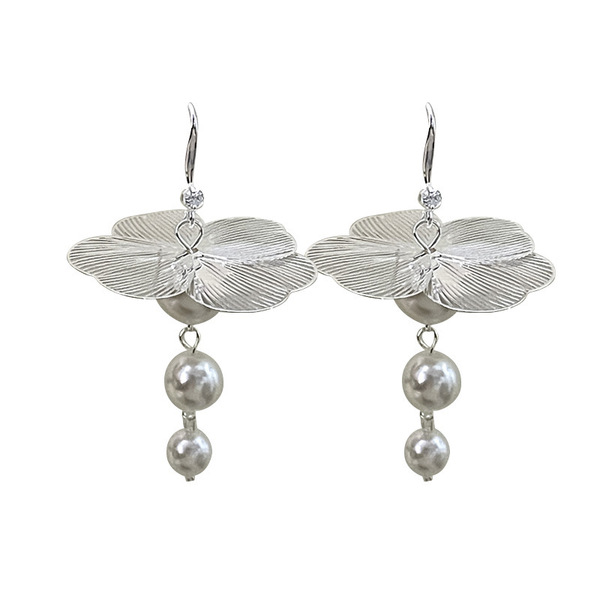 Retro elegant small design earrings pearl