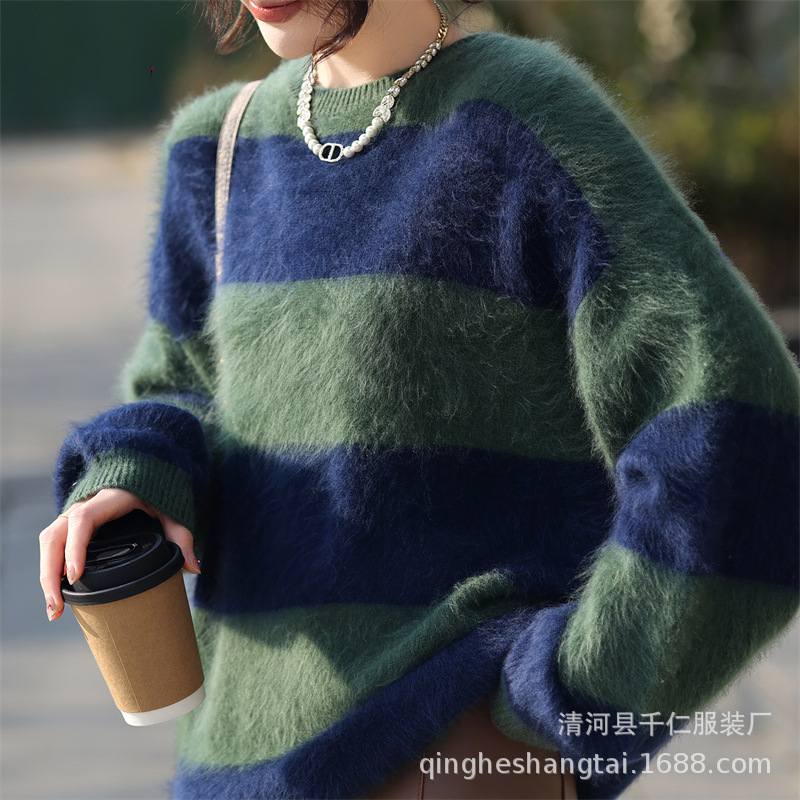 New autumn/winter style brushed striped color-blocked wool sweater for women, round neck, cozy and soft, perfect for layering under layers.