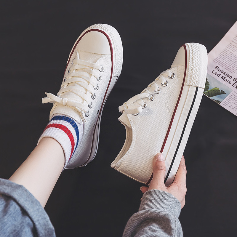 Zapatos de lona de suela gruesa zapatos de mujer primavera y otoño 2025 nuevos zapatos de skate de altura coreana ulzzang zapatos de tela versátiles