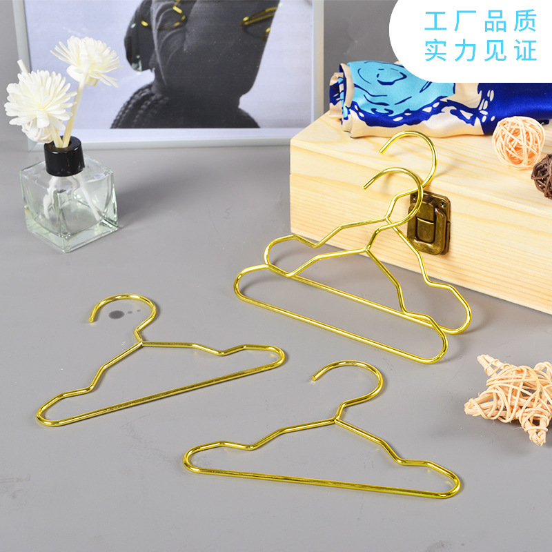 Directo de fábrica de ropa para niños percha ropa para mascotas apoyo cachorro gato hogar percha de ropa de metal tienda de mascotas percha