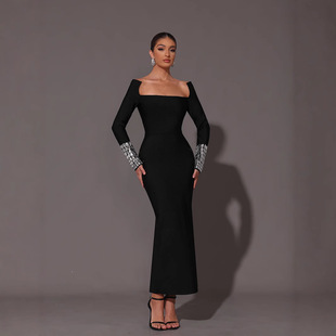 Autumn and Winter New Hot Heavy Industry Long Sleeve Square Diamond Cuff Design Sense Square Collar Long Temperament Slim Fit Hip Bandage