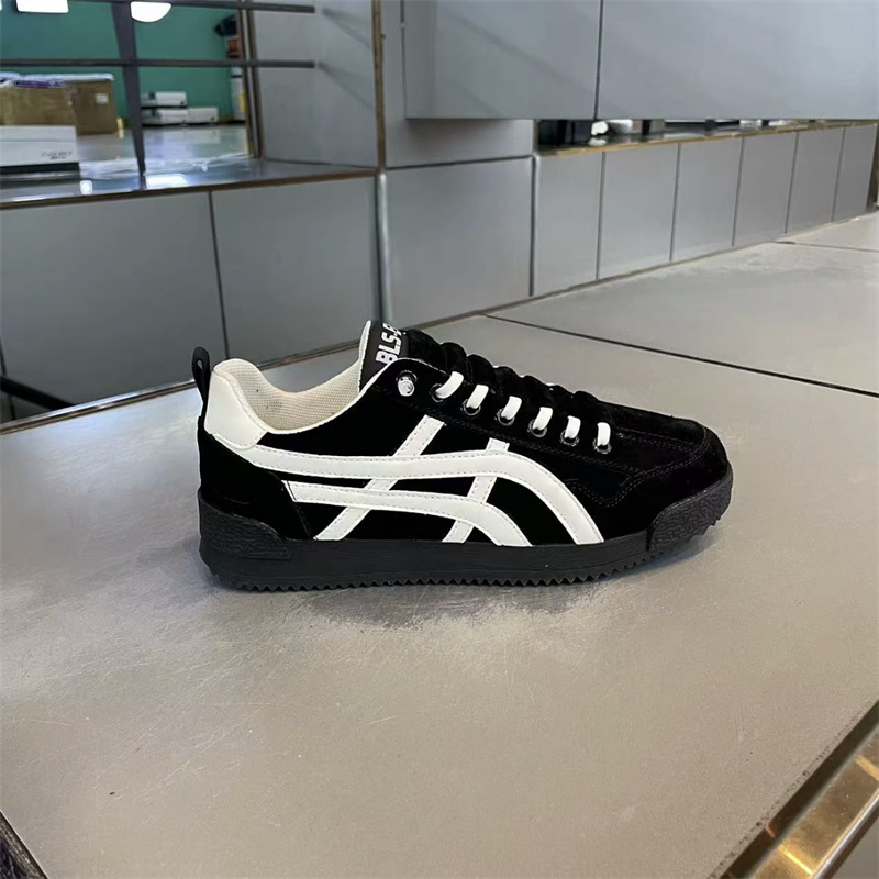 Kuaishou Douyinと同じスタイルの新しい冬のロートップレザー通気性軽量レースアップカジュアルスニーカーファッショナブルなスポーツメンズシューズ|undefined