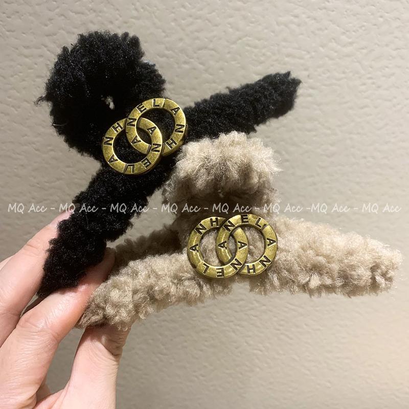 South Korea lamb wool letter small fragrance wind catch clip Net red hairpin female back head plush updo shark clip hair accessories South Korea lamb wool letter small fragrance wind catch clip Net red hairpin female back head plush updo shark clip hair accessories
