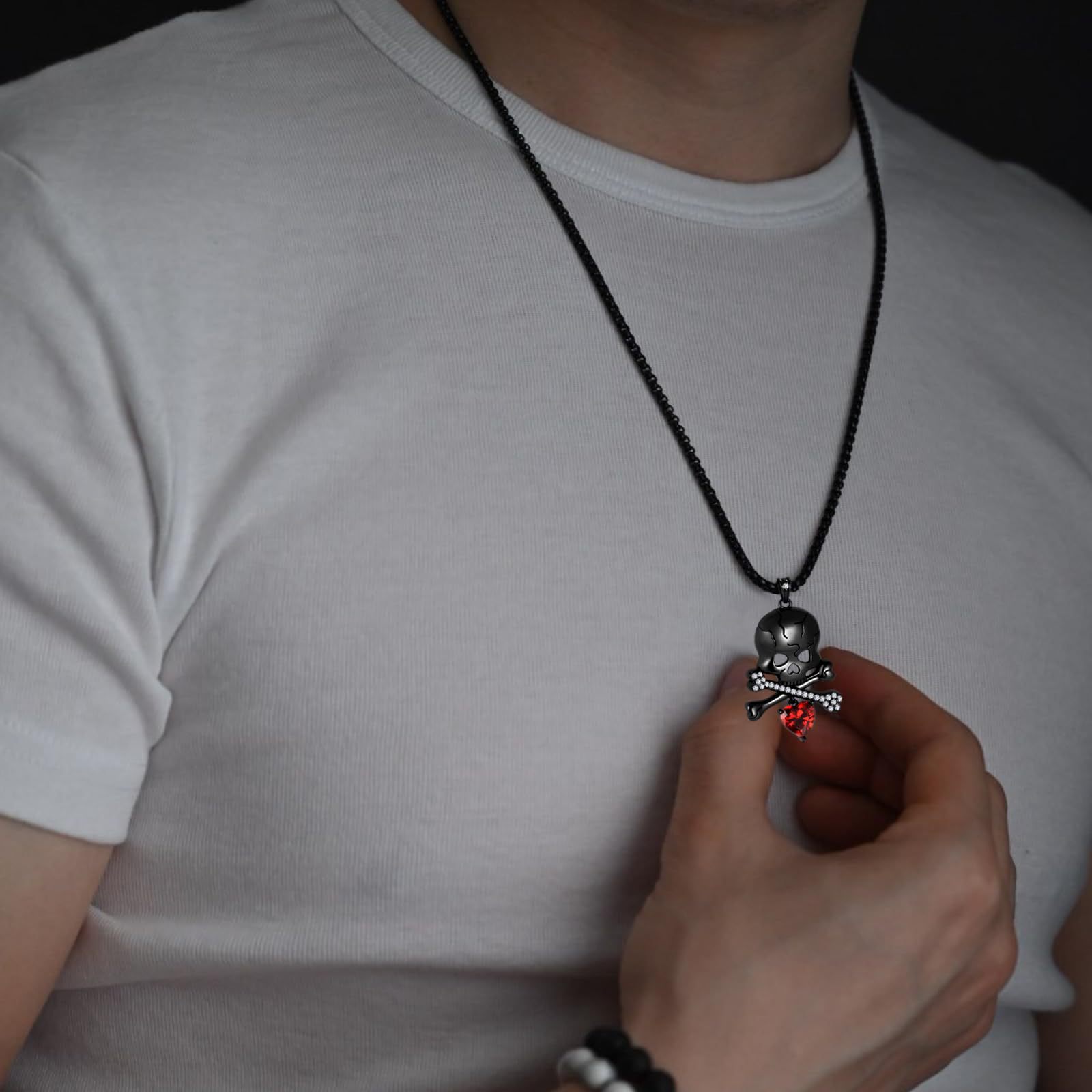 Halloween Skull With Diamond Heart Funny Pendant Holiday Accessories Gothic Men's And Women's Collarbone Chain Fashion Necklace_voghion.com