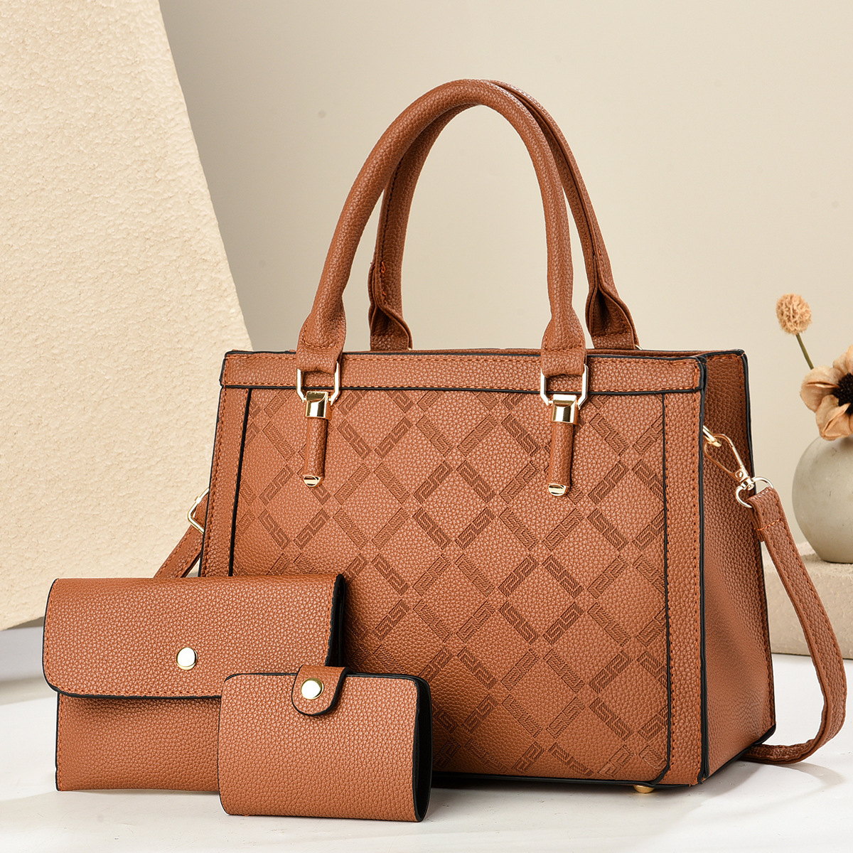 Bolso de mano de alta gama para mujer 2025 nuevo diseño de nicho bolso de hombro simple de moda bolso casual de moda