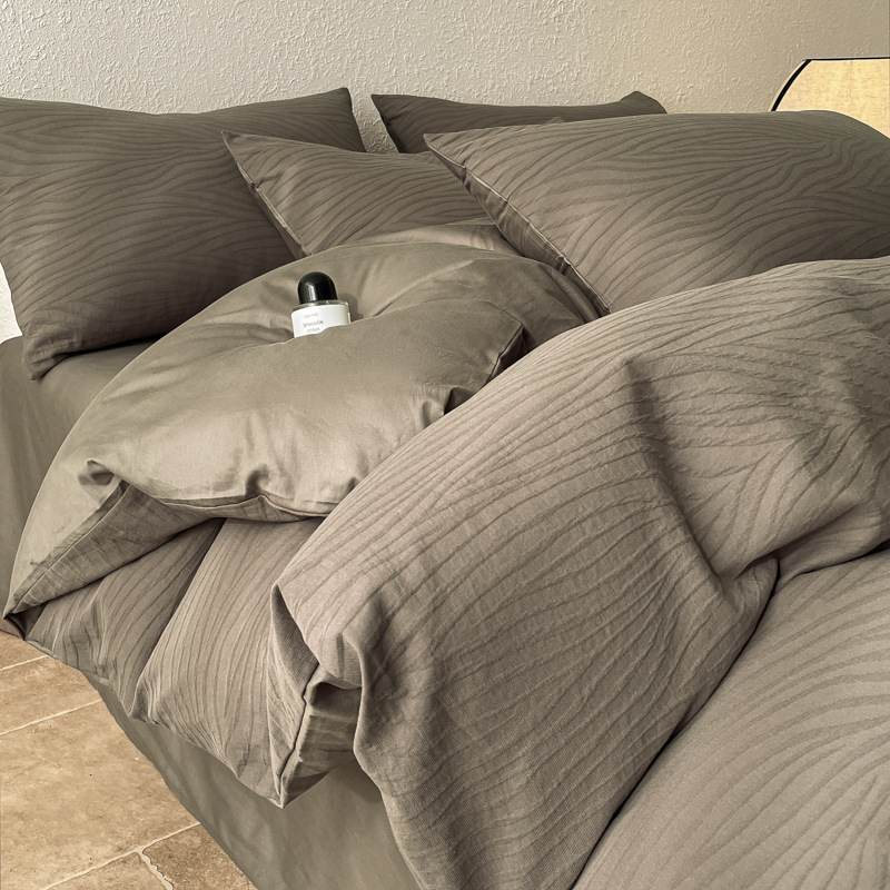 Luz de lujo doble capa de algodón jacquard de tres capas de colchón de alta calidad de cuatro piezas de sábanas de cama de algodón de tres piezas de ropa de cama