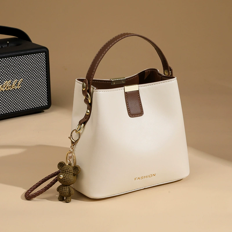 В этом году популярная маленькая сумка женская 2025 новая весна и лето дикая сумка на плечо