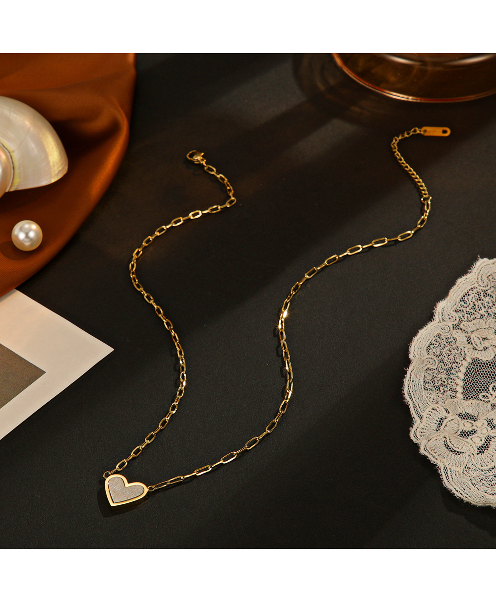 Mode Herzform Titan Stahl Eingelegtes Gold Halskette Mit Anhänger 1 Stück display picture 1