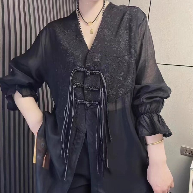 2026 New Style Chinese-Style Buttoned V-Neck Lace Shirt Top with Jacquard Design, Plus-Size Long-Sleeve Slimming Loose Fit