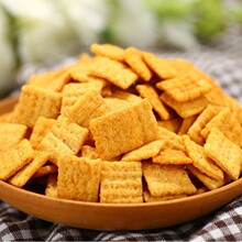 休闲油炸食品膨化设备 小型油炸食品生产线 油炸膨化麻花生产线