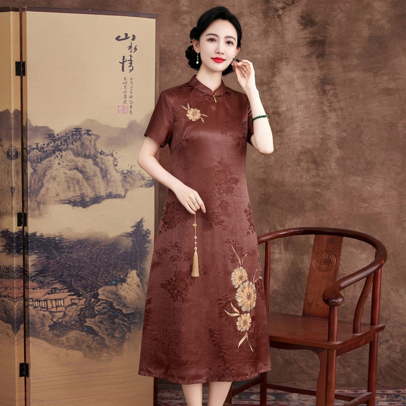 High-Quality Mulberry Silk Black Turtle Pattern Dress with Stand Collar, Plus-Size Mother's Wear, Vintage High-End Long Xiangyun Silk Dress High-Quality Mulberry Silk Black Turtle Pattern Dress with Stand Collar, Plus-Size Mother's Wear, Vintage High-End Long Xiangyun Silk Dress