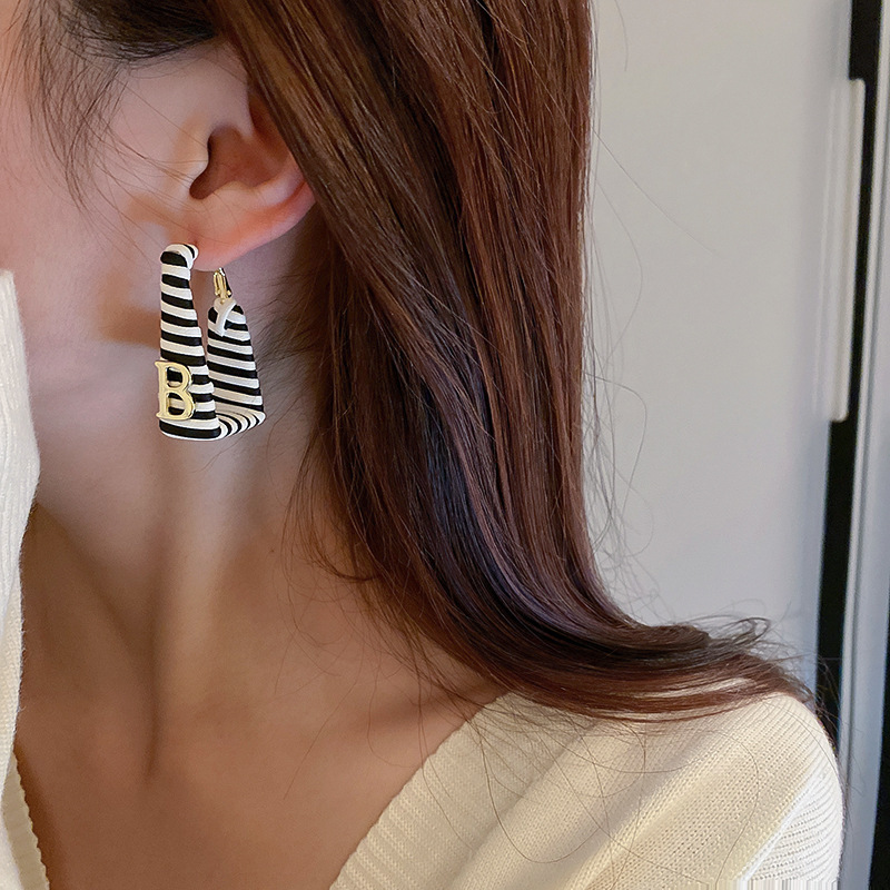 真金电镀银针豹纹星星圆圈耳环欧美潮流设计感耳坠气质氛围感耳饰详情15