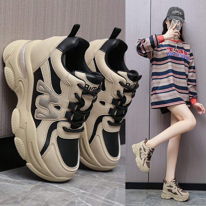 두꺼운 밑창 토르 신발 여성의 2024 년 새로운 가을 및 겨울 작은 올 매치 캐주얼 스포츠 증가 소프트 밑창 러닝 슈즈