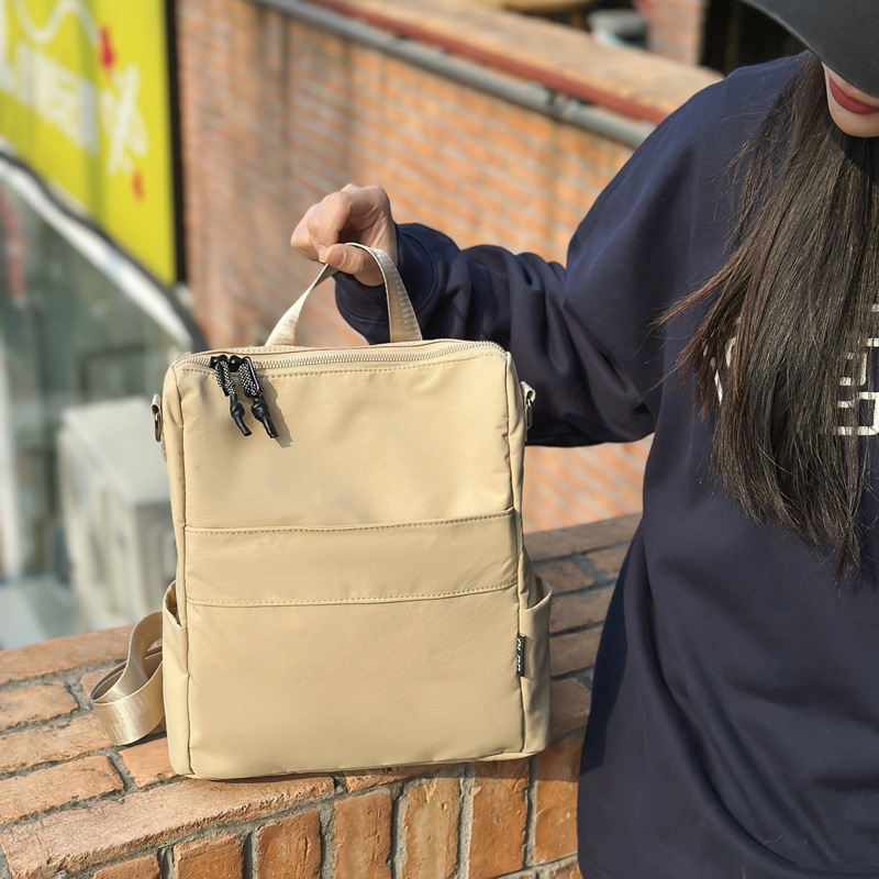 大容量防水尼龙双肩包高级感超轻大学生文艺背包简约百搭双肩包