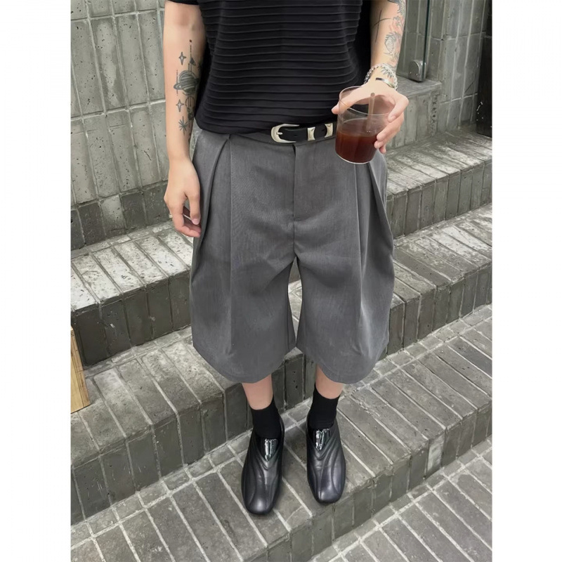 Gray I-Shaped Old Money Style Pleated Wide-Leg Cropped Shorts for Men, Summer American-Style Straight Casual A-Line Dress Pants