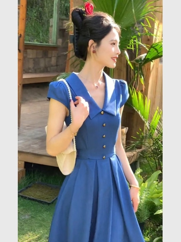 曲七夏季新款法式复古高级感独特漂亮掐腰克莱因蓝连衣裙子女4614|undefined