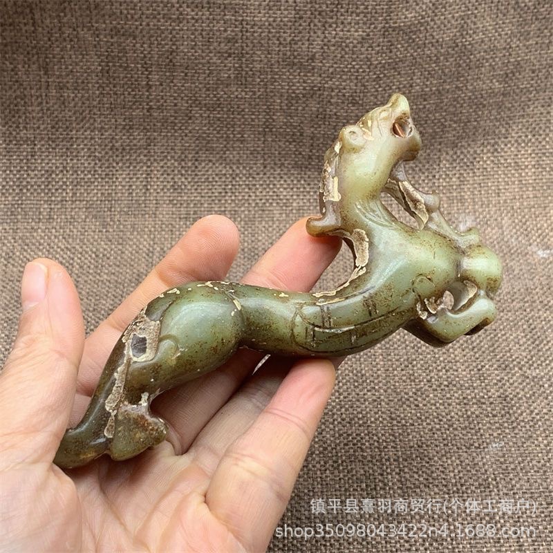 대형 14cm Jade Dragon 장식품의 무게는 약 0.5kg 입니다.