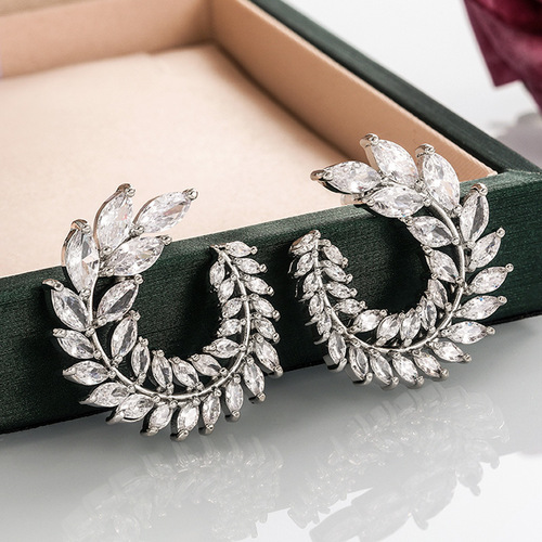 Cao Shi Amazon New Exquisite Over-the-Top Full Diamond Earrings European and American Fashion Grand and Street-Style Leaf Swirl Stud Earrings