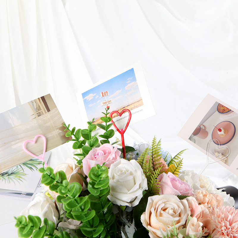 Fábrica en stock al por mayor material de embalaje de la flor tarjeta de plástico palo pollo corazón palo tarjeta de plástico Tarjeta de clip de plástico flor palo