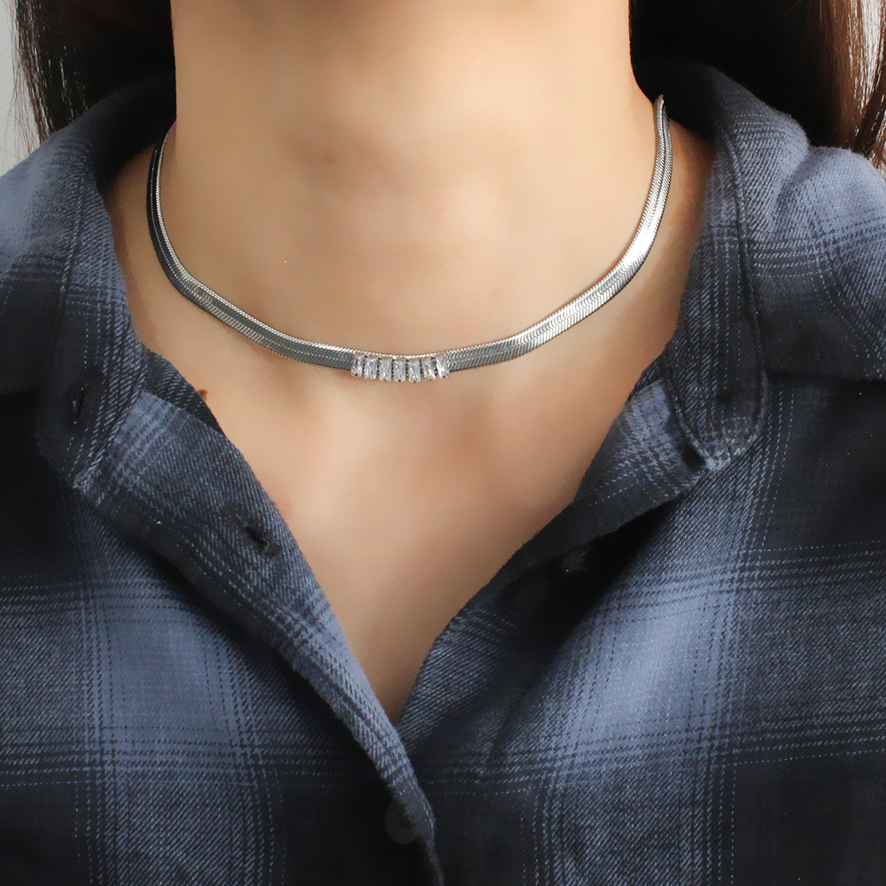 Fashion Solid Color Stainless Steel Inlay Zircon Necklace 1 Piece